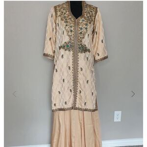 Klimt By Feroz Gandhi Women's Beige Traditional Kurta and Lehenga Skirt, NWOT